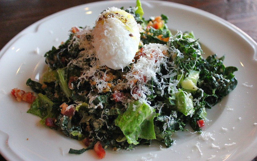 Louie Bossi’s Ristorante Bar & Pizzeria in Fort Lauderdale Florida